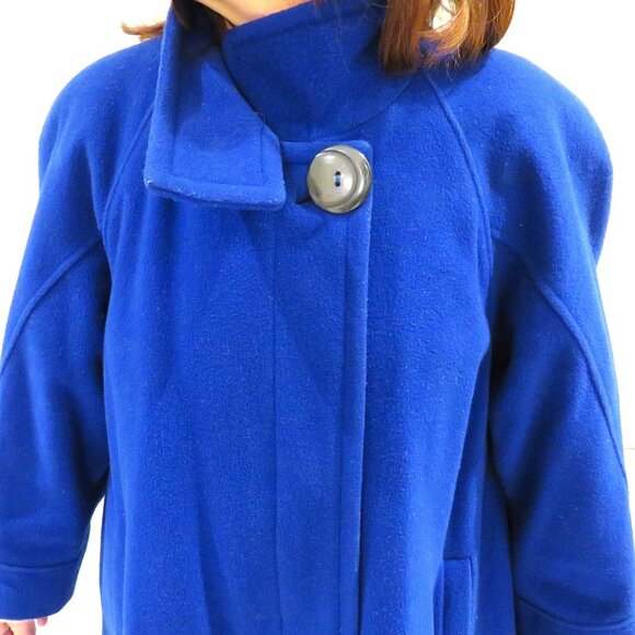 VINTAGE 1980's WOMEN'S FULL LENGTH WIDE (OVERSIZED) WOOL/NYLON WINTER SWING COAT - Picture 7 of 12
